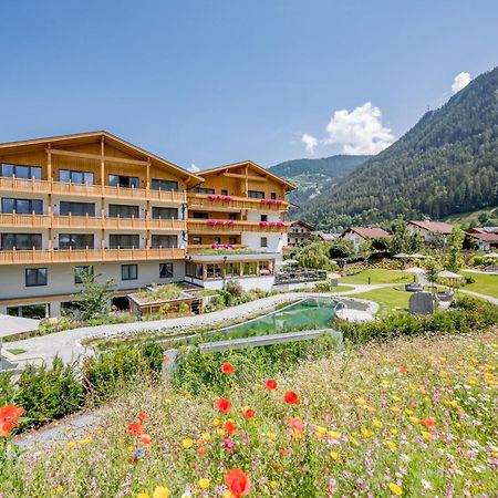 Tilia Living - B&B Mit Dem Komfort Eines Kleinen, Feinen Hotels Ried im Oberinntal Ngoại thất bức ảnh