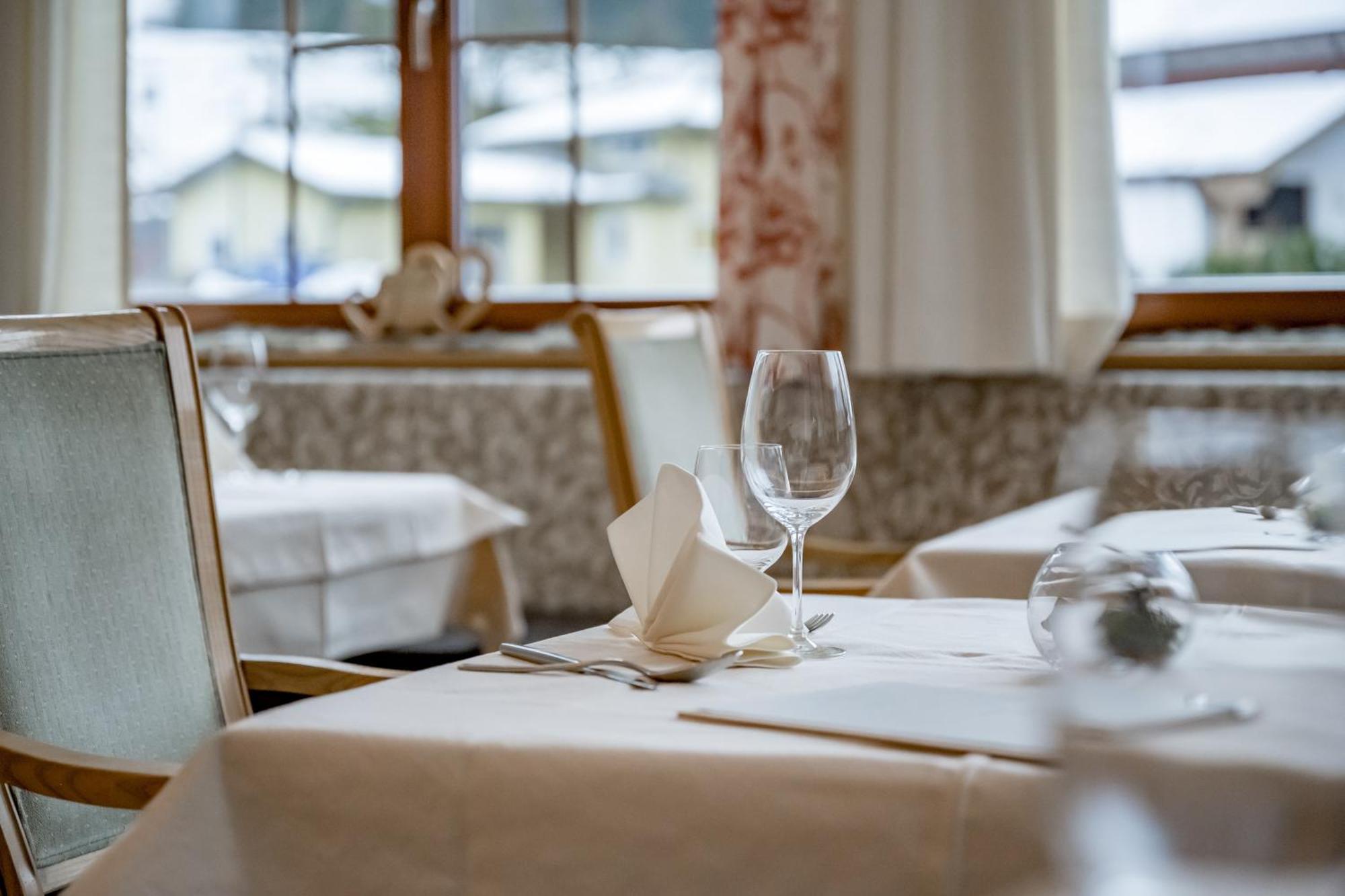 Tilia Living - B&B Mit Dem Komfort Eines Kleinen, Feinen Hotels Ried im Oberinntal Ngoại thất bức ảnh