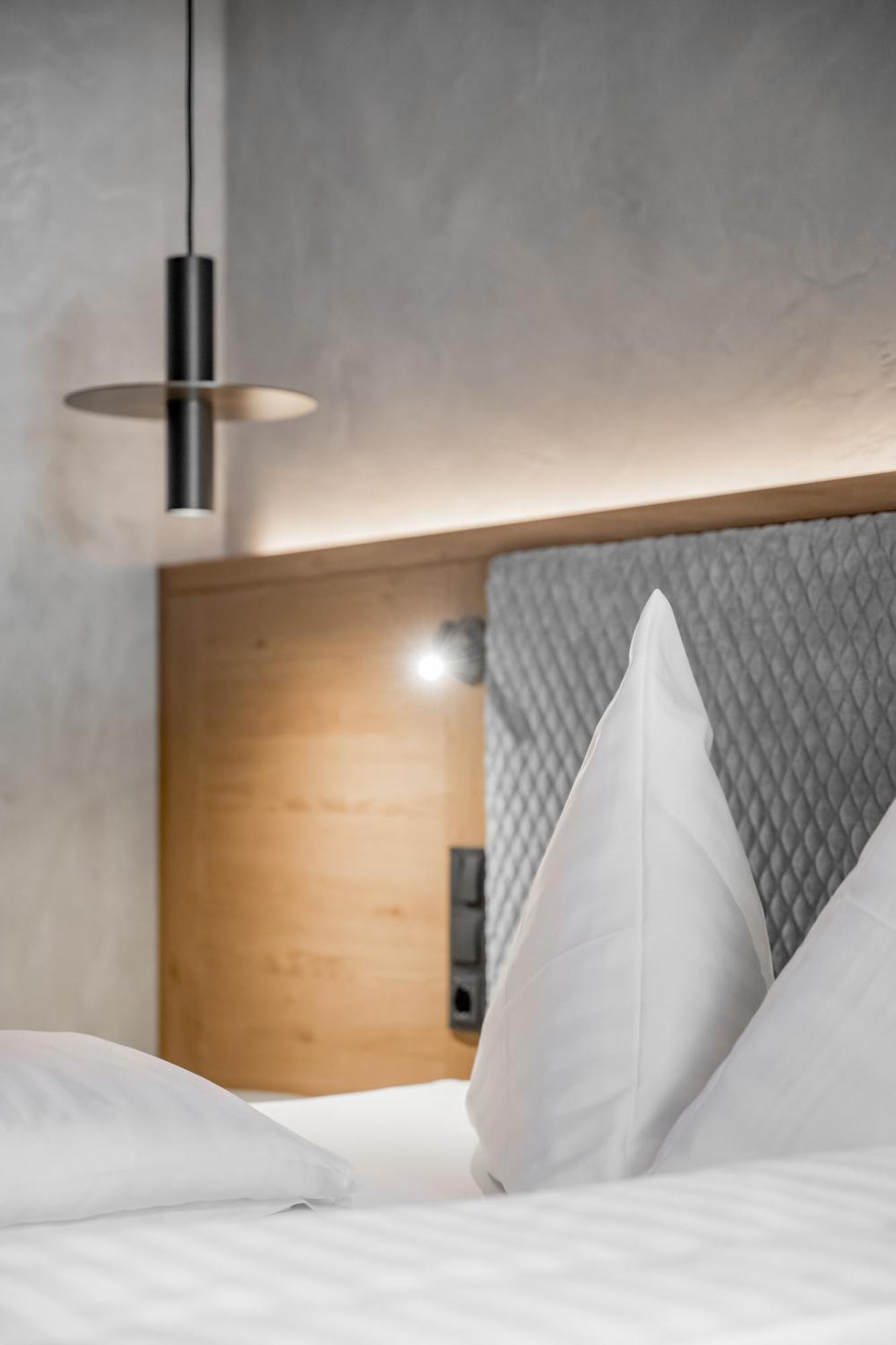 Tilia Living - B&B Mit Dem Komfort Eines Kleinen, Feinen Hotels Ried im Oberinntal Ngoại thất bức ảnh